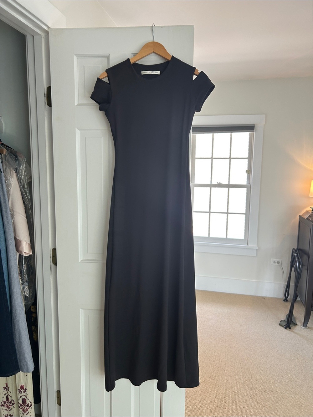 Susana Monaco Black Cold-Shoulder Maxi Dress, Sz Small